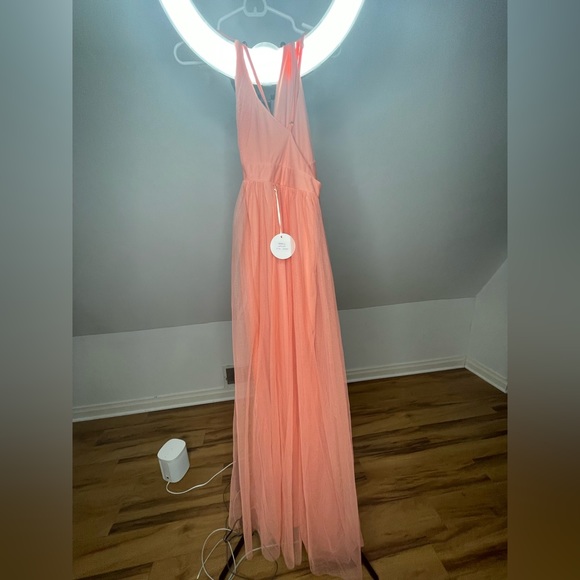 Vici Dolls
Petal Dust Maxi Dress
Apricot
Size Small - Picture 12 of 12